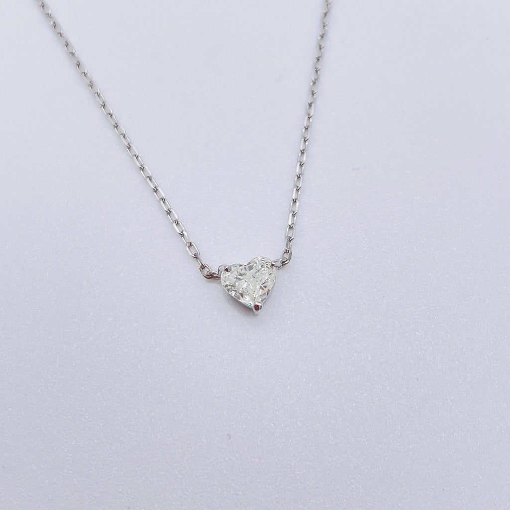 材質ゴールド⭕️ 【美品】ハート型　ダイヤモンド　ネックレス　K18WG